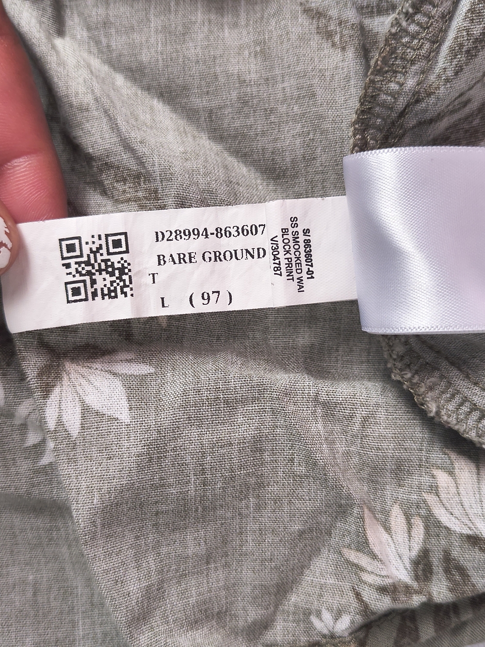 Old Navy Olive Printed V-Neck Smocked Midi Dress - Picture 11 of 11